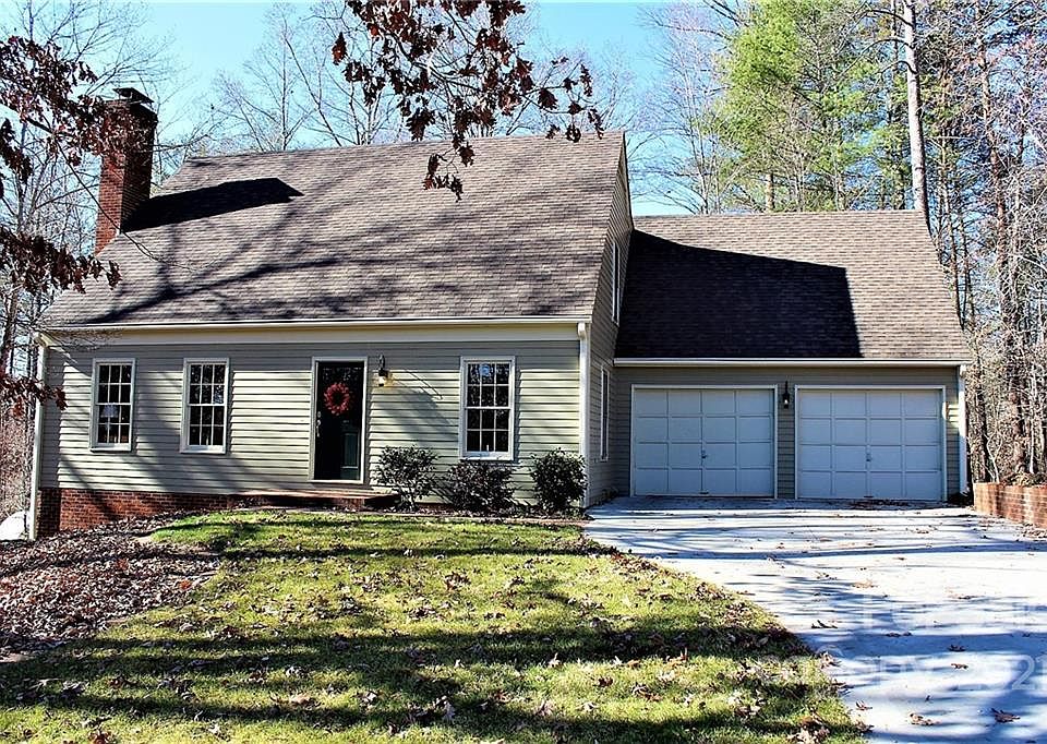 1st image of 1005 Charlesmont Ct NE