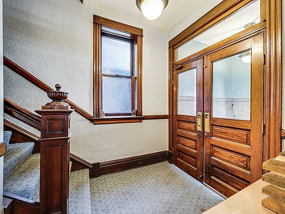 4th image of 4542 N Greenview Ave #1