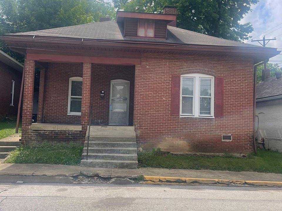 1st image of 404 9th St