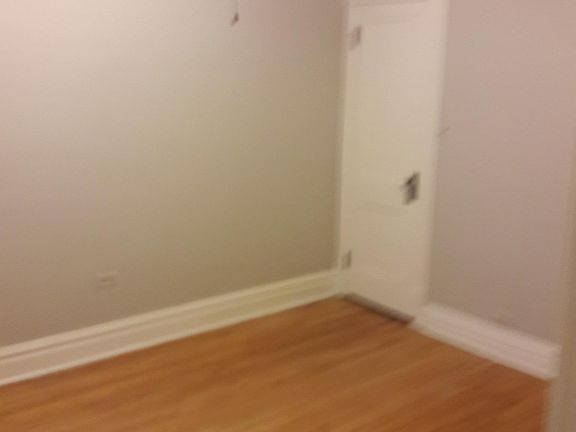 5th image of 3106 N Leavitt St