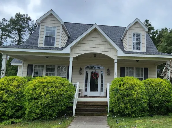 398 Grays Lane, Elizabethtown, NC 28337