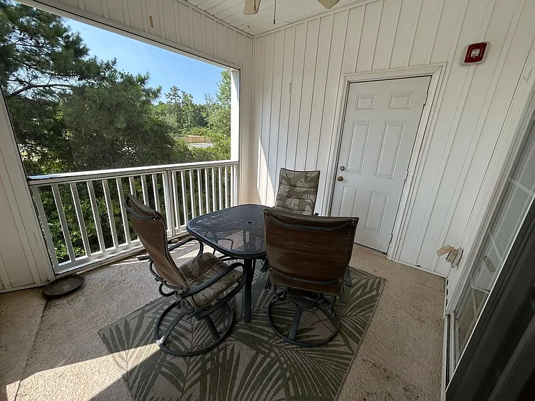 300 Gateway Dr — Photo 47