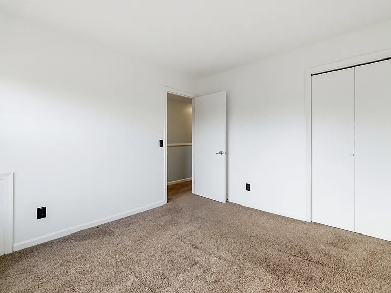 830 Vine St — Photo 28