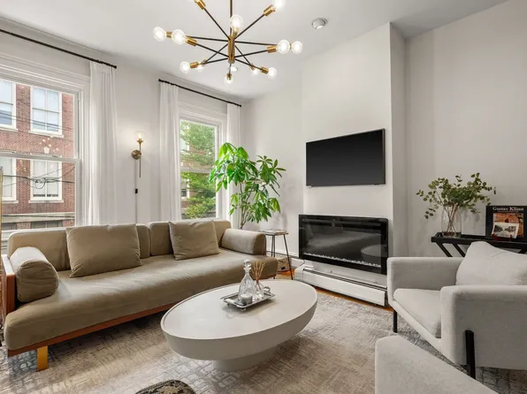 19 Walker St, Charlestown, MA 02129