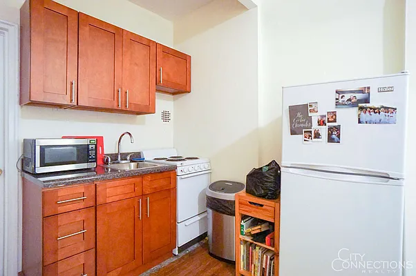 Rented by City Connections Realty | media 11