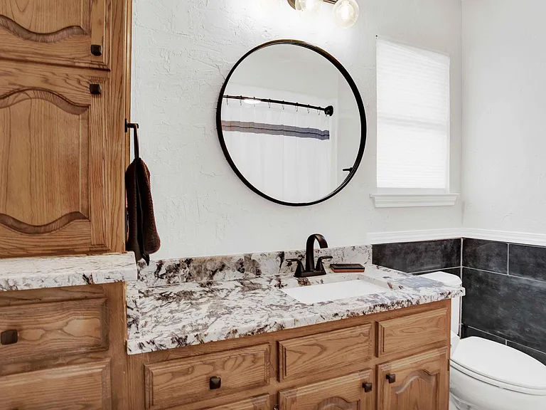 8060 Christie Dr — Photo 13