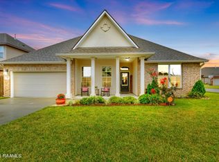 535 Cautillion Dr, Youngsville, LA 70592
