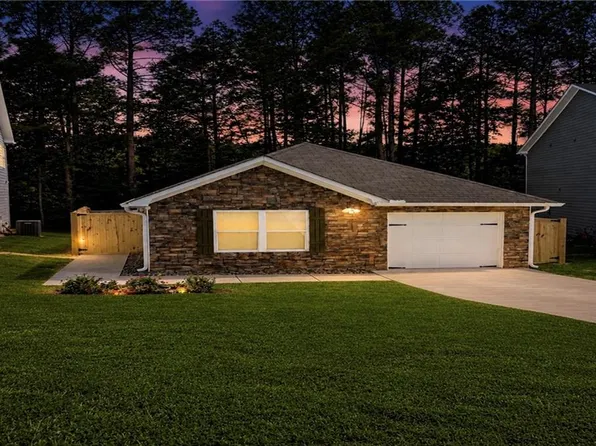 61 Hood Park Ct, Jasper, GA 30143