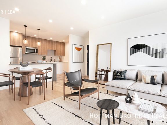 4th image of 6352 Willoughby Ave #6