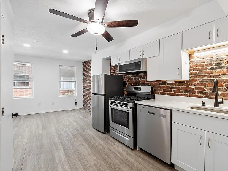 23 Harris St #1 — Photo 3