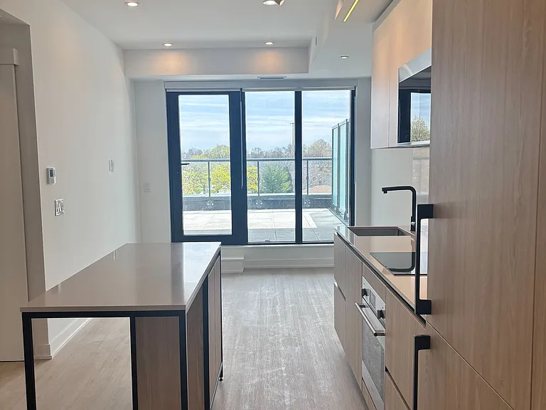 699 Sheppard Ave E #506 — Photo 3