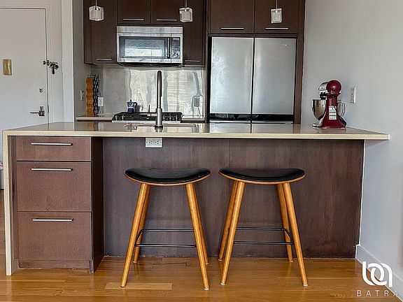 5th image of 342 E 110th St #4B