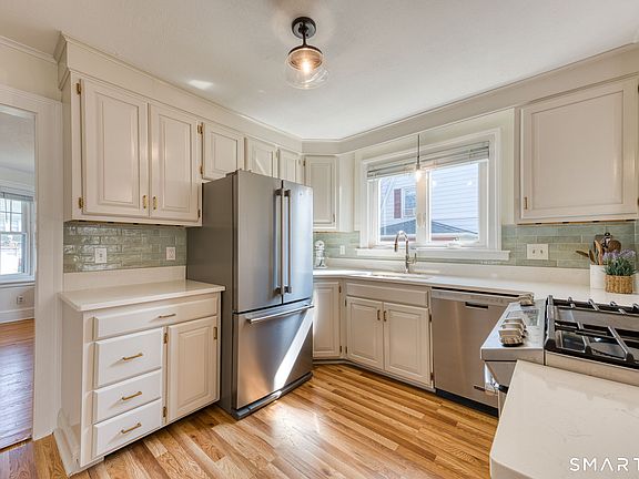 4th image of 23 Somerset Street
