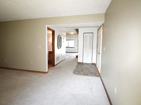 4th image of 56 Meadow Pond Dr APT G