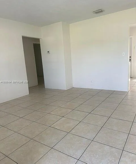 5649 SW 27th St #1 — Photo 6