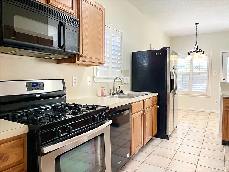 4630 Jaymar Dr — Photo 9