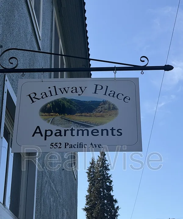 552 Pacific Ave #9