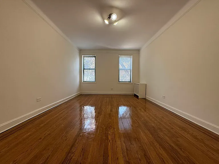 4816 30th Ave #2C — Photo 1