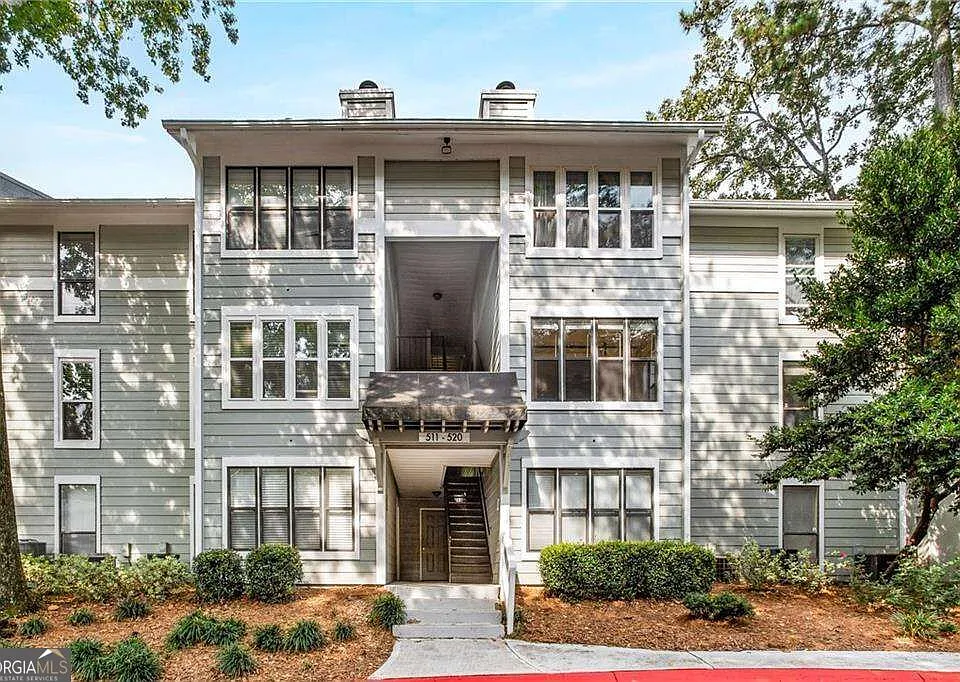 515 Summit North Dr NE