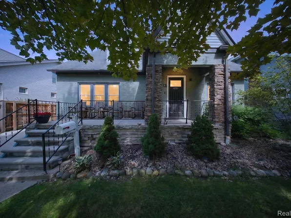 224 W Maplehurst St, Ferndale, MI 48220
