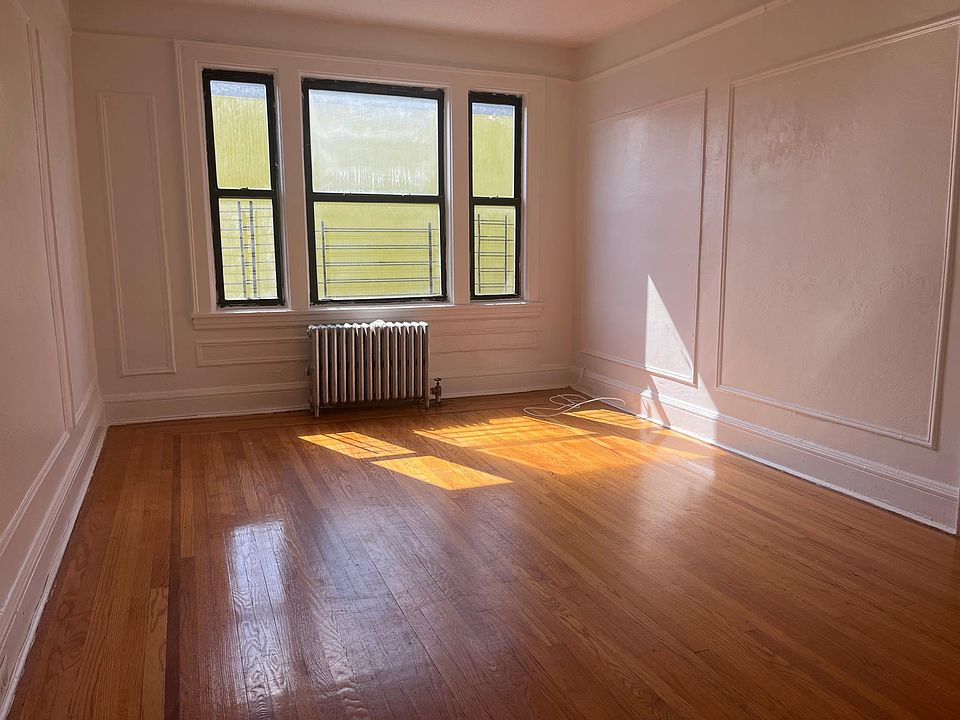 1st image of 145 Livingston Ave APT 4E