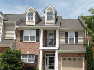 204 Chateau Pl #1, Chapel Hill, NC 27516