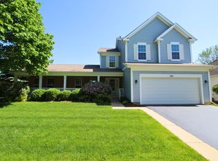 200 Crystal Ridge Dr, Crystal Lake, IL 60012