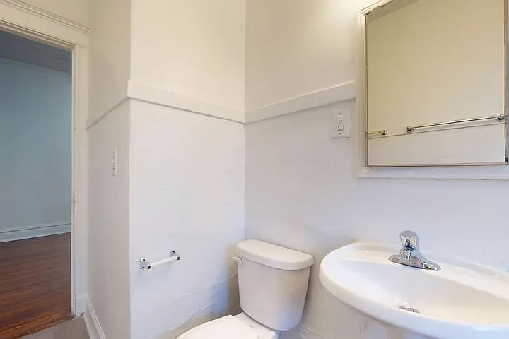 Greenwood 5201 — Photo 56