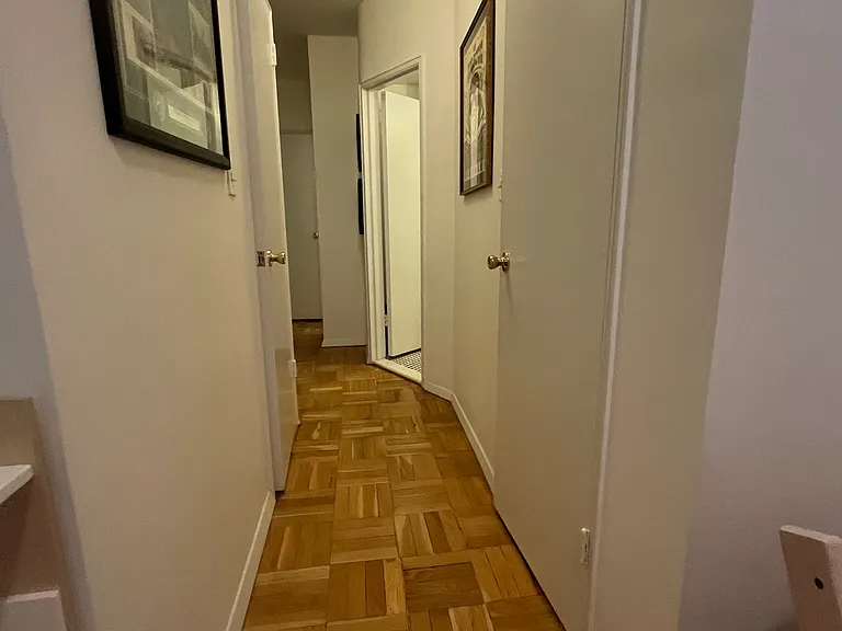 110 E End Ave #3B — Photo 6