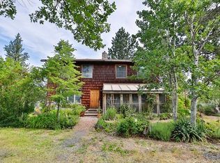 953 Quartz Dr, Mosier, OR 97040