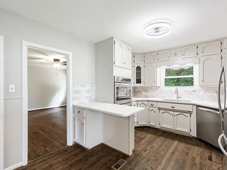 531 Park Ter — Photo 12