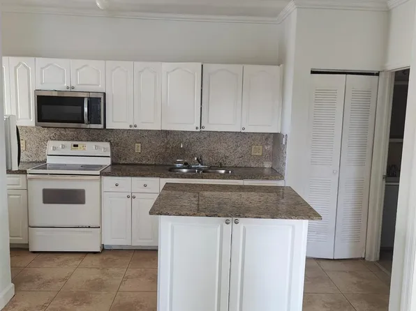 629 SW 2nd St, Miami, FL 33130