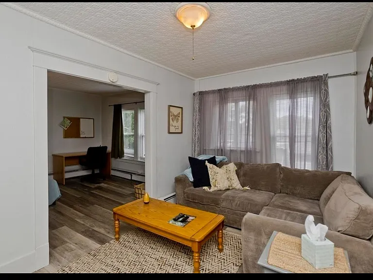 337 Newton St #2 — Photo 1