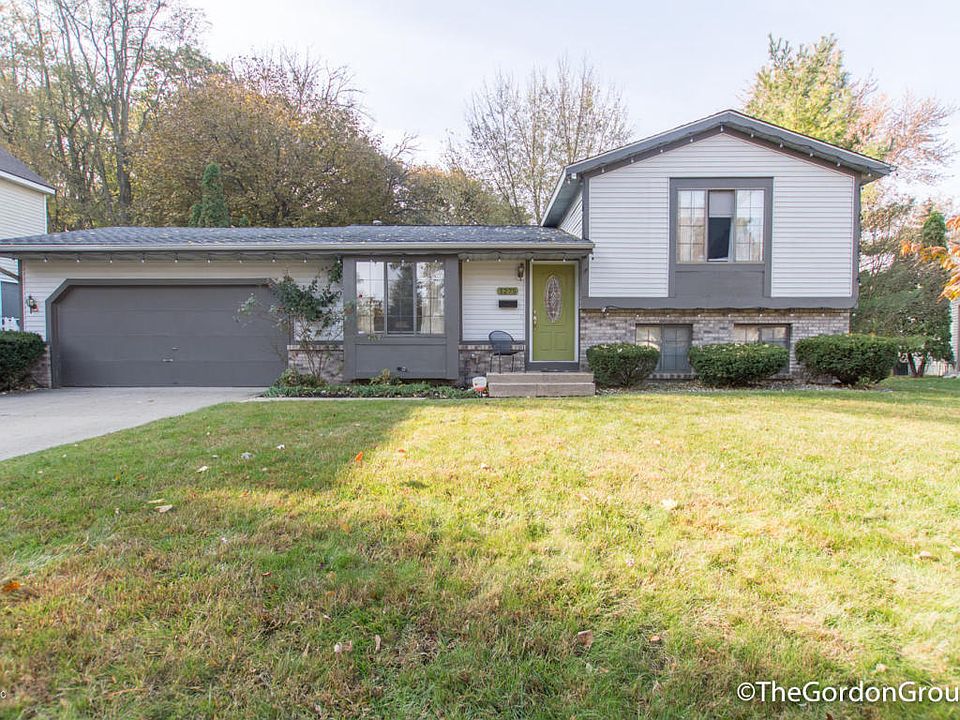 1st image of 1275 Gladstone Dr SE