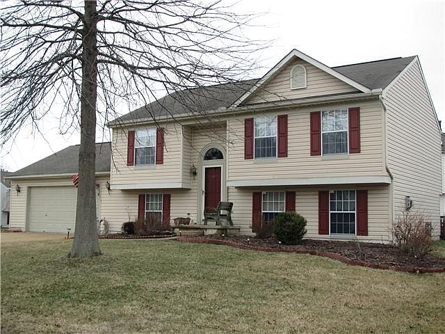 1st image of 13 Nandina Dr