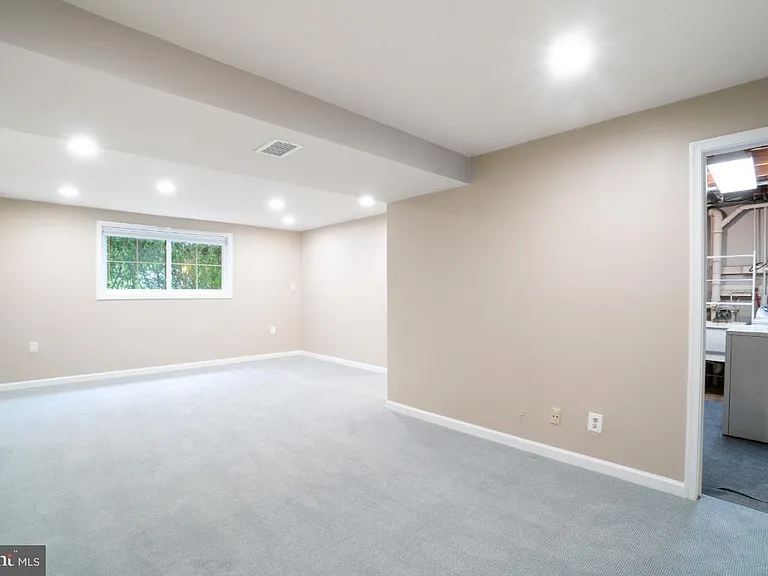 5906 Oak Leather Dr — Photo 28