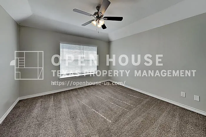 2129 Carrington Ave — Photo 20