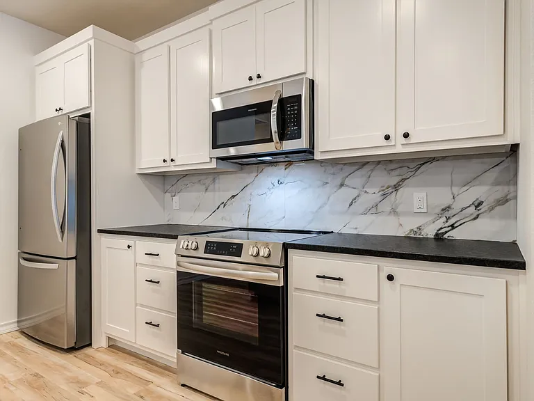 5835 Virginia Ave — Photo 7
