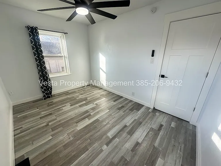 852 Canyon Rd #1 — Photo 7