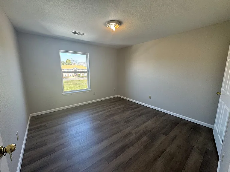 1121 Transit Way — Photo 8