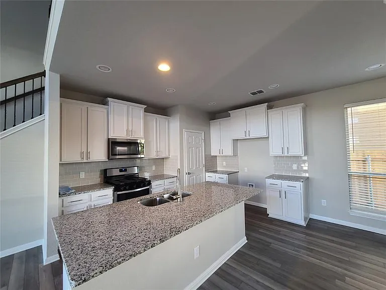 3201 College Park Dr #23 — Photo 2