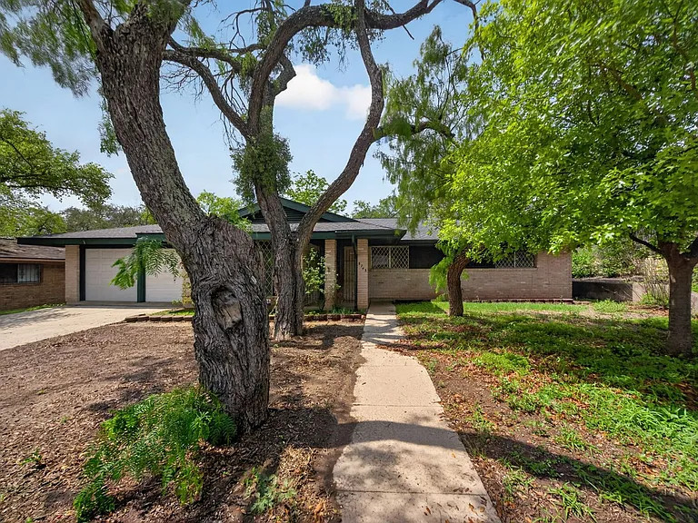 3743 Newrock Dr — Photo 2