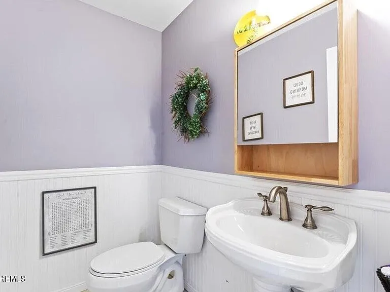 15 Weller Pl — Photo 12