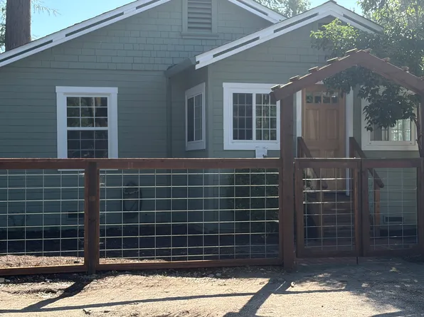 18495 Riverside Dr, Sonoma, CA 95476