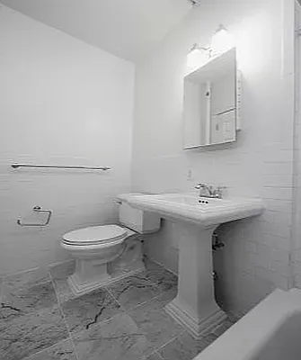 Rented by REAL New York | media 12