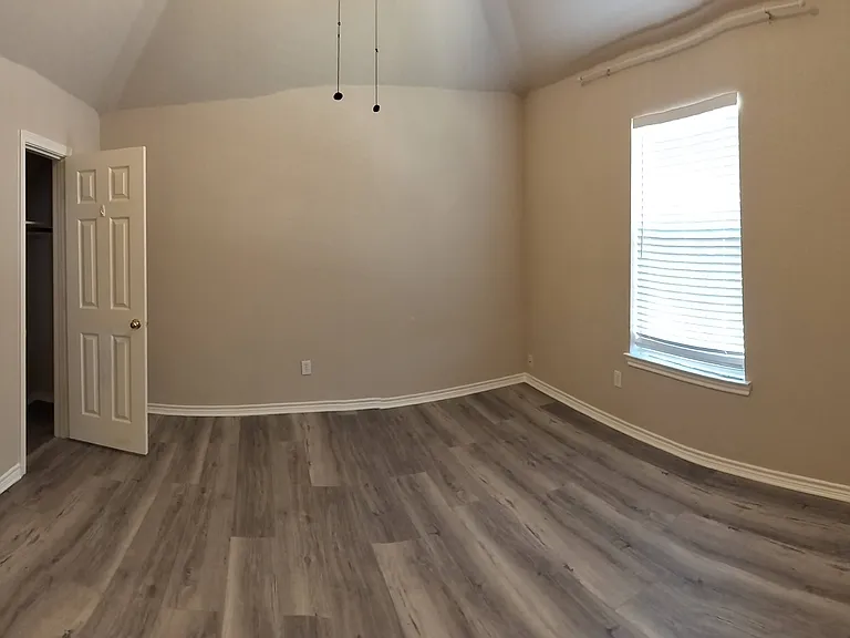 8001 Case Dr — Photo 75