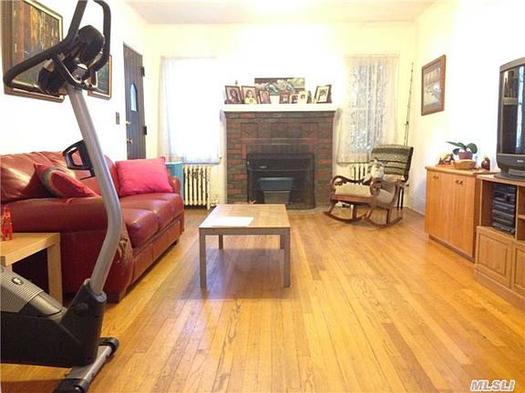 2nd image of 35 Prince Ave
