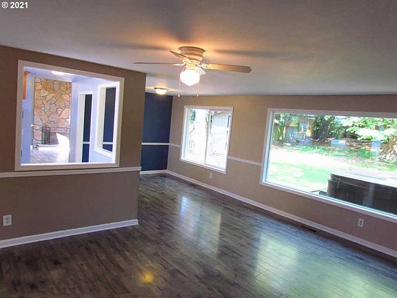4th image of 2255 SE Meadow Lark Dr