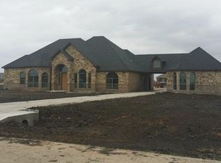 1299 Secretariat Dr, Terrell, TX 75160