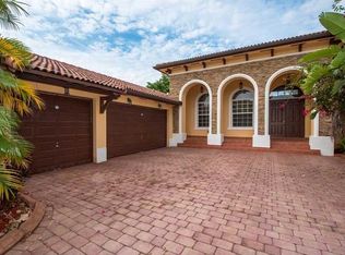 19596 SW 130 Avenue Rd, Miami, FL 33177